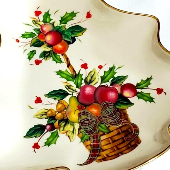 LENOX HOLIDAY TARTAN DIMENSION COLLECTION CHRISTMAS TREE SHAPED DISH 7.5” x 7” - Picture 5 of 10